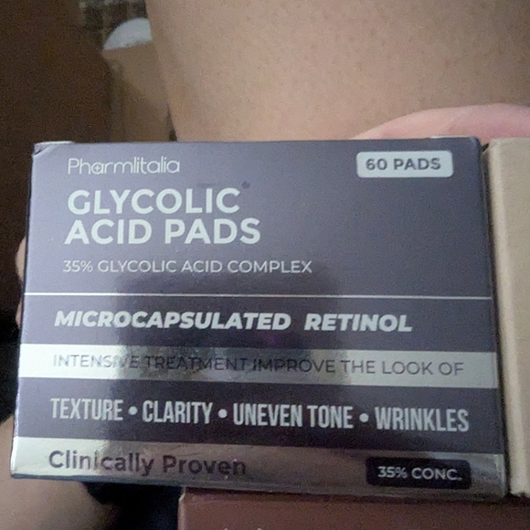 3pcs Mystery Box Face, Body & Hair Set - Some are Korean Beauty Items - Picture 14 of 16